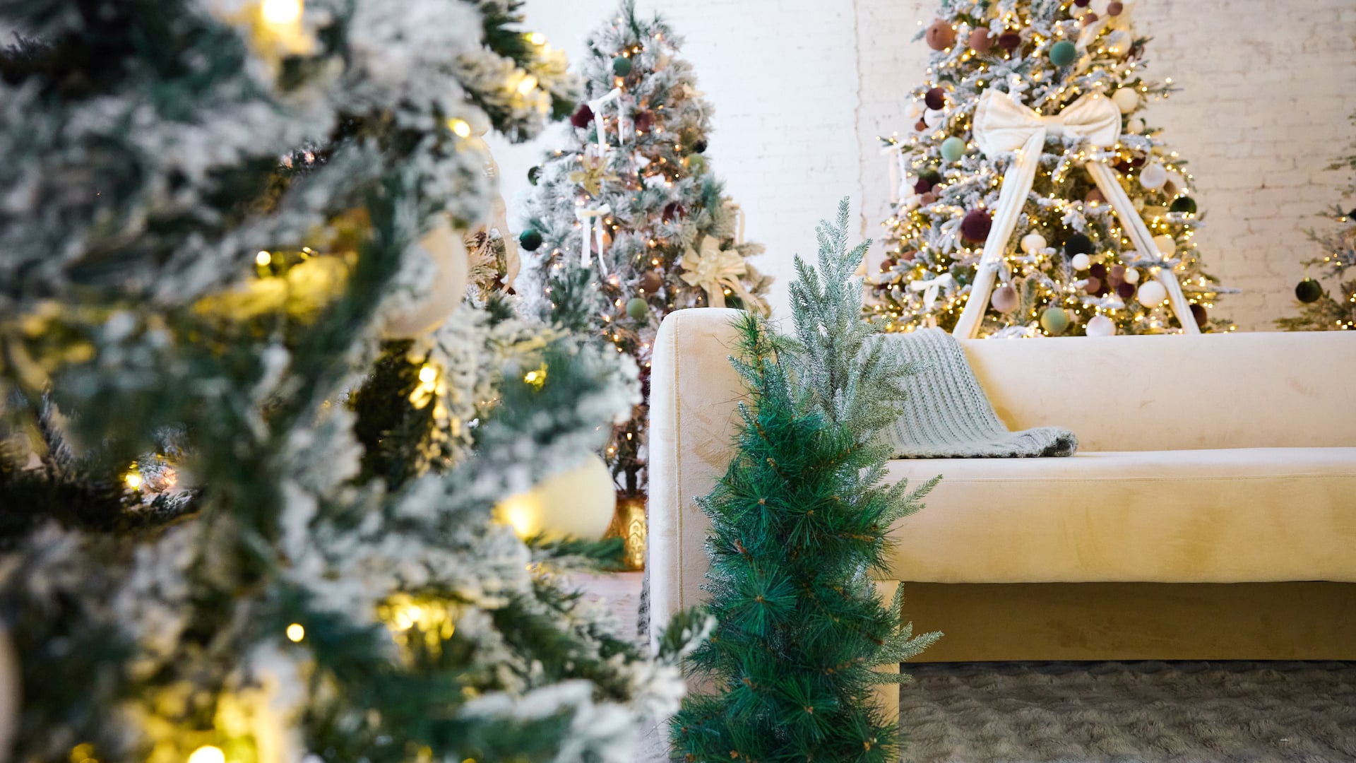 Studio A Christmas set at Relic15 Studio